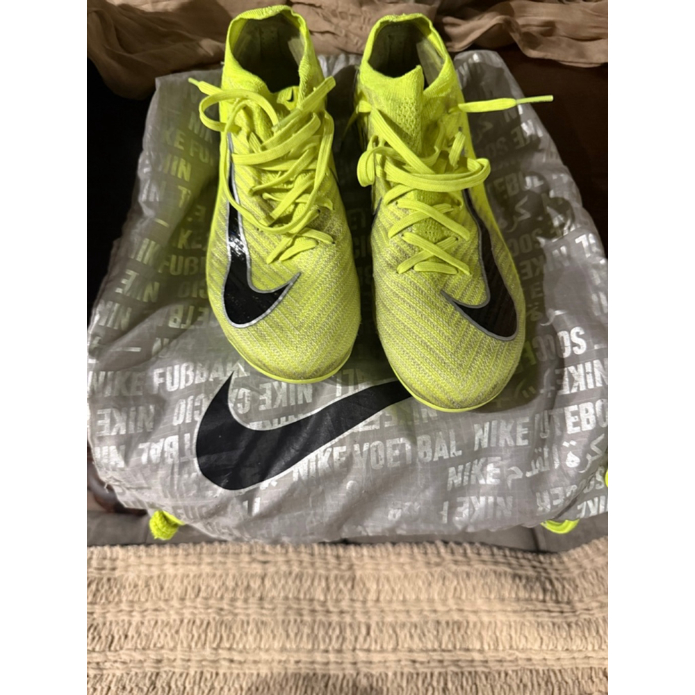 Preowned,Nike Zoom Mercurial Superfly 10 Elite soccer cleats, Mens size 7 .